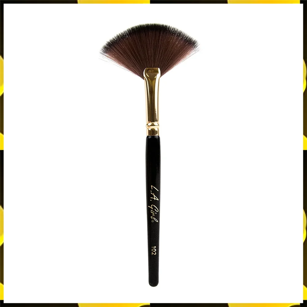 BROCHA ABANICO PARA ILUMINADOR - LA GIRL